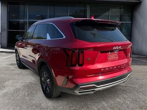 Used 2022 Kia Sorento S image 3
