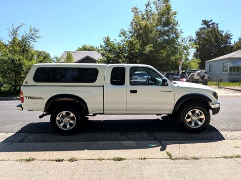 Used 2002 Toyota Tacoma 4x4 Xtracab V6 w/ SR5 Pkg w/ Chrome Pkg image 6