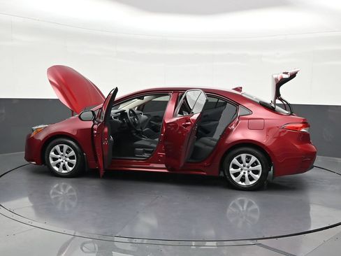 Used 2025 Toyota Corolla LE FWD image 36