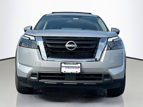 New 2025 Nissan Pathfinder SV image 14