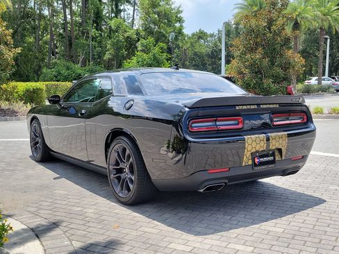 Used 2022 Dodge Challenger R/T Scat Pack RWD image 3