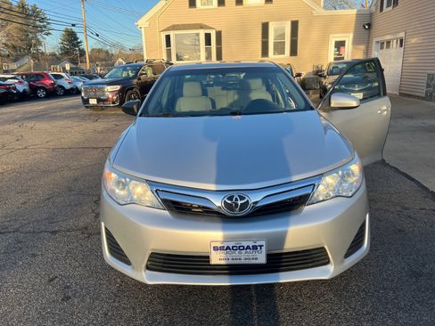 Used 2014 Toyota Camry SE image 14