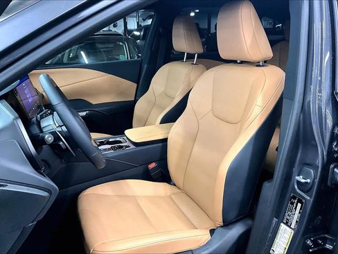 Used 2026 Lexus RX 350h w/ Convenience Package image 8