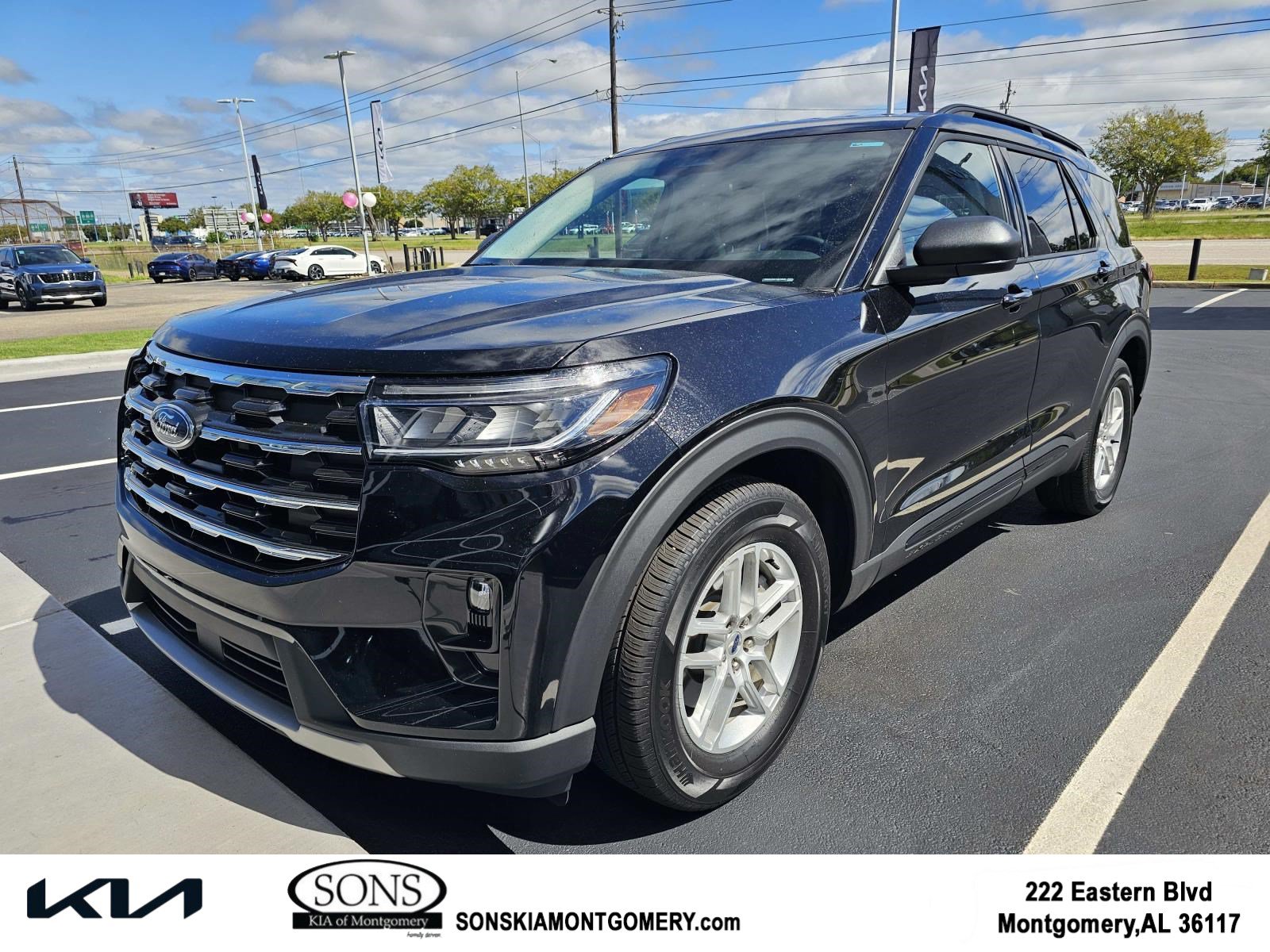 Used 2026 Ford Explorer Active w/ Active Comfort Package RWD image 1