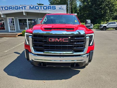 Used 2024 GMC Sierra 2500 Pro w/ Convenience Package image 9