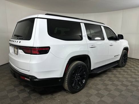 Used 2023 Jeep Wagoneer Series II w/ Convenience Group I image 3