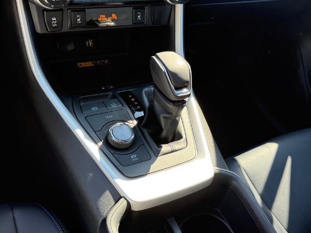 Used 2024 Toyota RAV4 XSE w/ Advanced Technology Package AWD/4WD image 18
