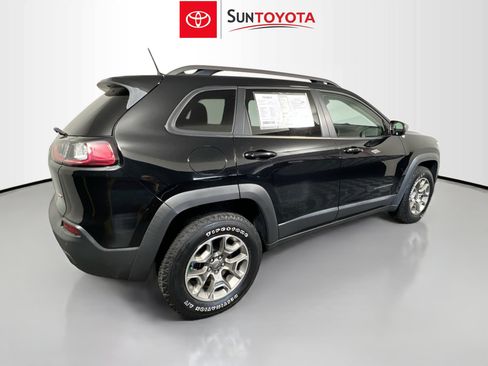 Used 2021 Jeep Cherokee Trailhawk image 4