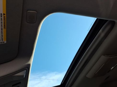 Used 2019 Cadillac Escalade ESV Premium Luxury image 25