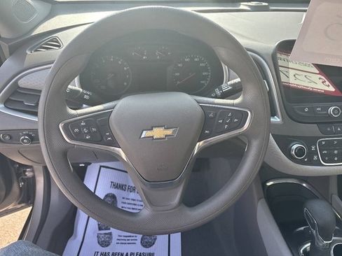 Used 2025 Chevrolet Malibu LT FWD image 5