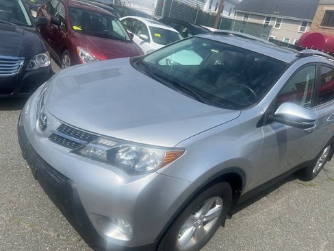 Used 2013 Toyota RAV4 XLE AWD/4WD image 2