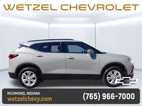 Used 2021 Chevrolet Blazer LT FWD image 2
