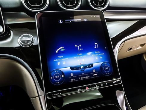 Used 2023 Mercedes-Benz C 300 Sedan image 20