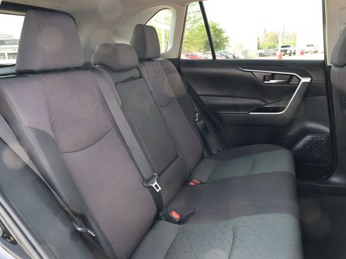 Used 2024 Toyota RAV4 XLE image 31