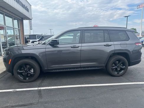 Used 2021 Jeep Grand Cherokee L Laredo AWD/4WD image 1