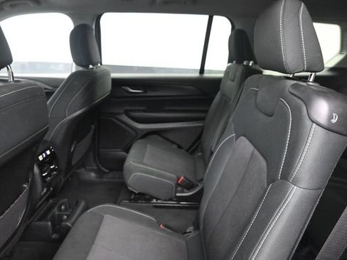 Used 2023 Jeep Grand Cherokee L Laredo RWD image 19