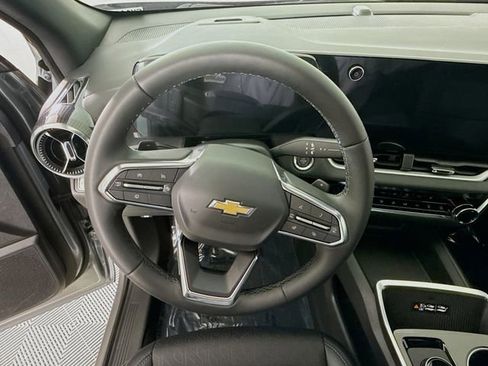 New 2026 Chevrolet Equinox LT w/ Convenience Package II FWD image 13
