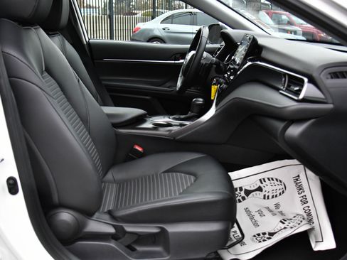 Used 2023 Toyota Camry SE image 40