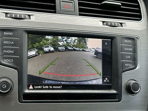 Used 2016 Volkswagen Golf SE FWD image 14