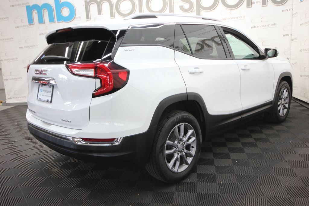 Used 2023 GMC Terrain SLT AWD/4WD image 9