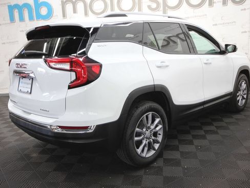 Used 2023 GMC Terrain SLT AWD/4WD image 9