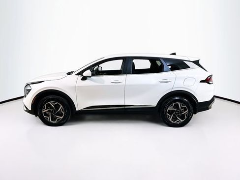 Used 2023 Kia Sportage LX image 5