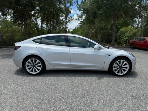 Used 2018 Tesla Model 3 Mid Range RWD image 8