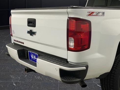 Used 2017 Chevrolet Silverado 1500 LTZ Z71 w/ Redline Edition image 38