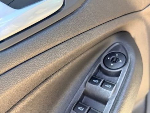 Used 2013 Ford Escape SE FWD image 19