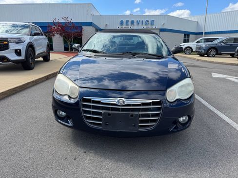 Used 2006 Chrysler Sebring Touring FWD image 2