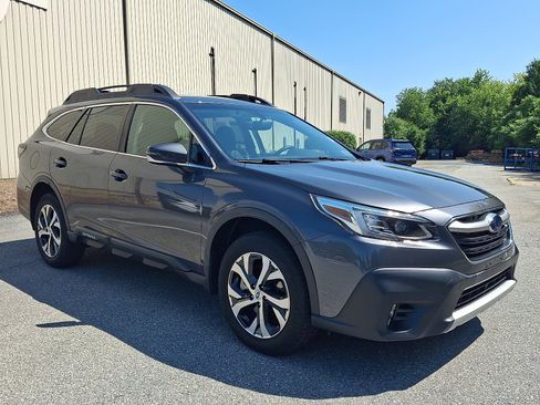 Used 2021 Subaru Outback Limited AWD/4WD image 3