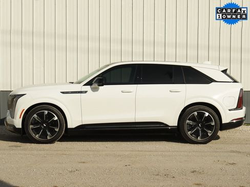 Used 2025 Cadillac Escalade IQ Sport 1 image 4