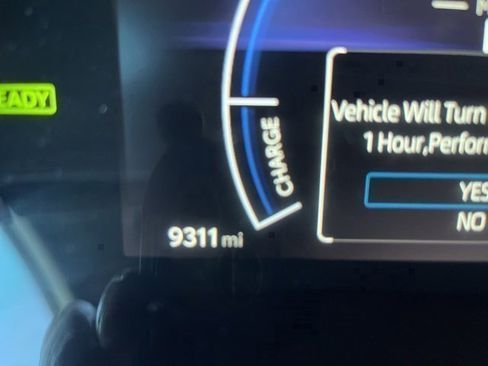 Used 2025 Toyota Camry SE image 14