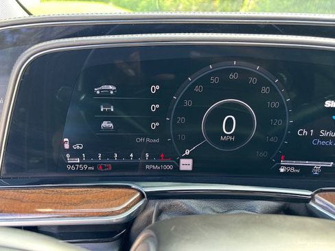 Used 2021 Cadillac Escalade Sport Platinum AWD/4WD image 19