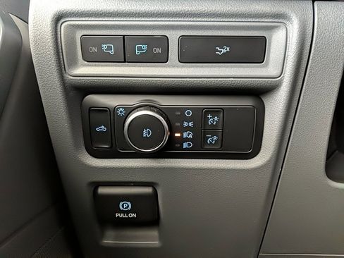 Certified 2022 Ford F150 XLT w/ Equipment Group 302A High image 20