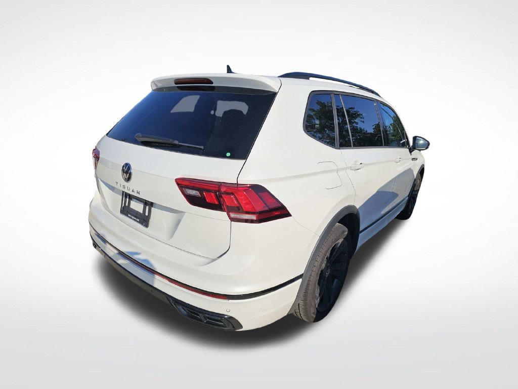 Used 2024 Volkswagen Tiguan SE R-Line FWD image 19