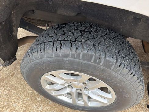 Used 2021 Chevrolet Silverado 1500 LT w/ Bed Protection Package image 13