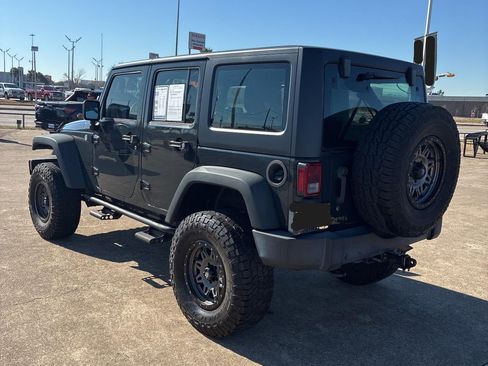 Used 2016 Jeep Wrangler Unlimited Sport image 2