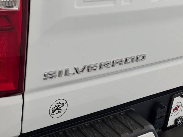 New 2026 Chevrolet Silverado 1500 RST w/ Z71 Off-Road Package AWD/4WD image 43