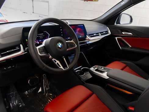 Certified 2025 BMW X2 xDrive28i w/ M Sport Package image 15