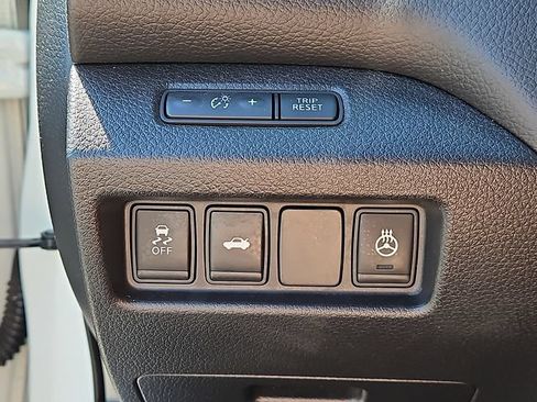 Used 2013 Nissan Altima 2.5 SL FWD image 24