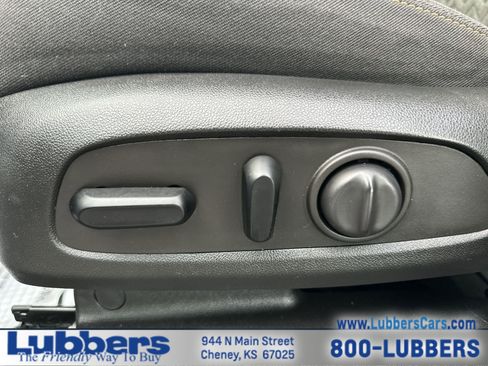 Used 2022 Chevrolet Equinox LT image 12