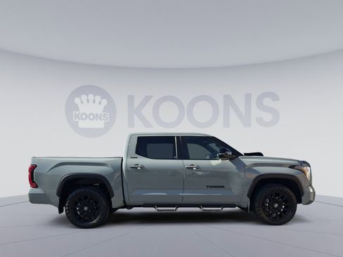 Used 2025 Toyota Tundra Limited AWD/4WD image 12