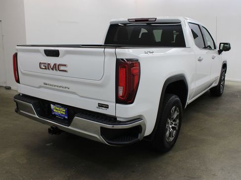 Used 2025 GMC Sierra 1500 SLT AWD/4WD image 5