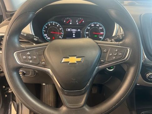 Used 2023 Chevrolet Equinox LS AWD/4WD image 13