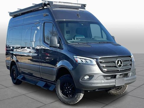 Used 2020 Mercedes-Benz Sprinter 2500 image 2