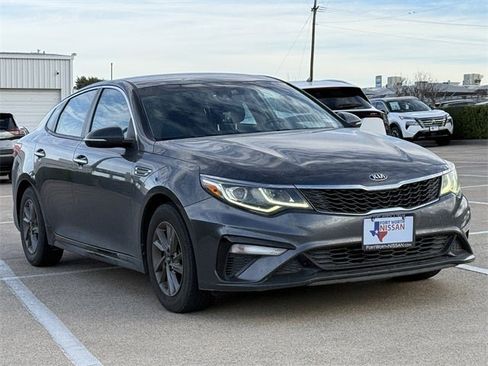 Used 2020 Kia Optima LX image 2