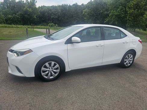Used 2015 Toyota Corolla LE FWD image 10