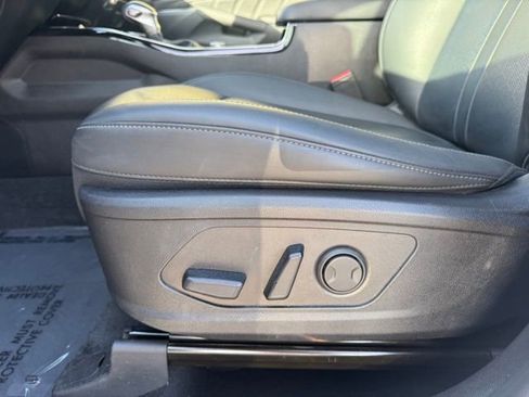 Used 2023 Kia Sorento SX image 19
