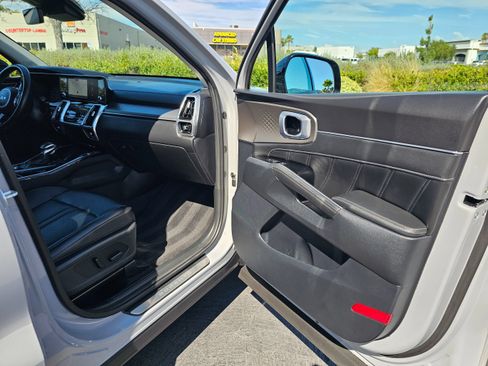 Used 2023 Kia Sorento SX FWD image 37